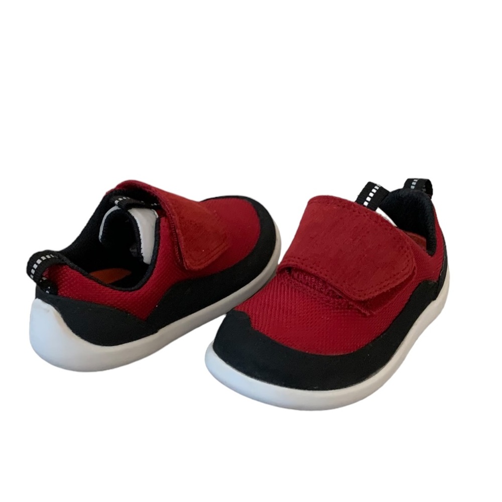 Clarks boy's Play Spark Flex sneakers shoes, red black, kids size 4.5